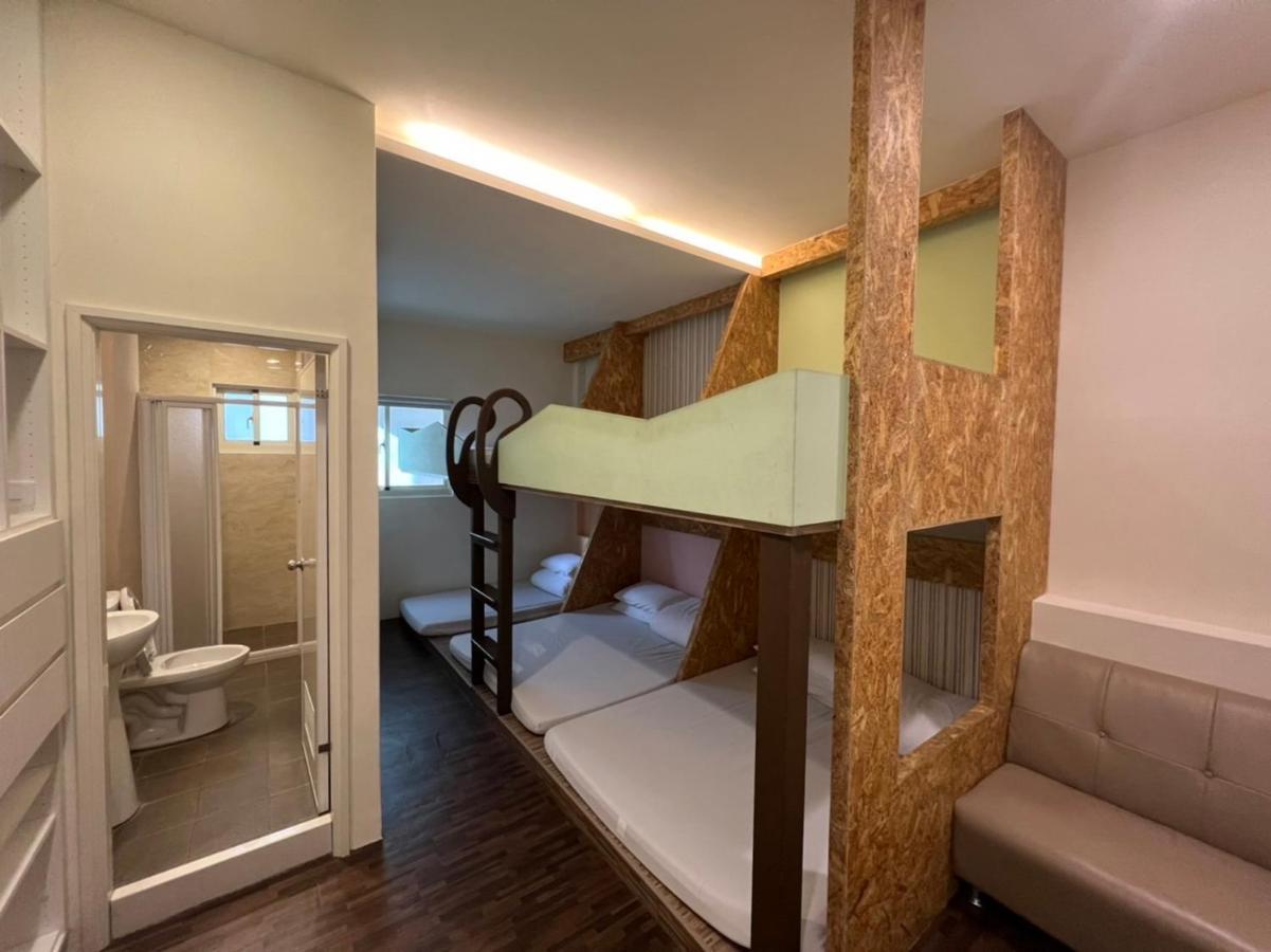 逢甲柏斯青年旅棧 Apartamento Taichung Exterior foto