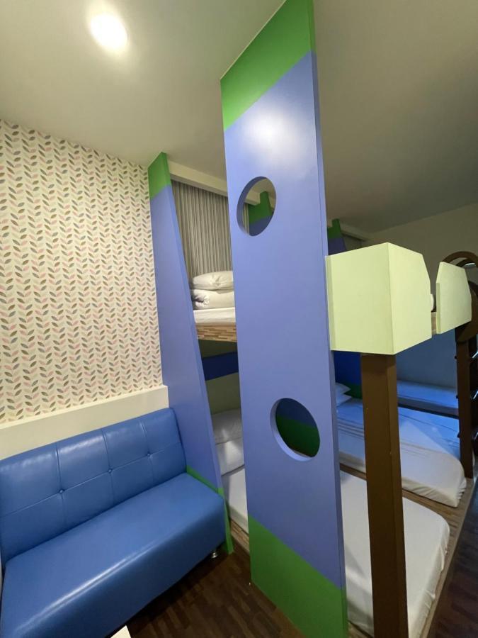逢甲柏斯青年旅棧 Apartamento Taichung Exterior foto
