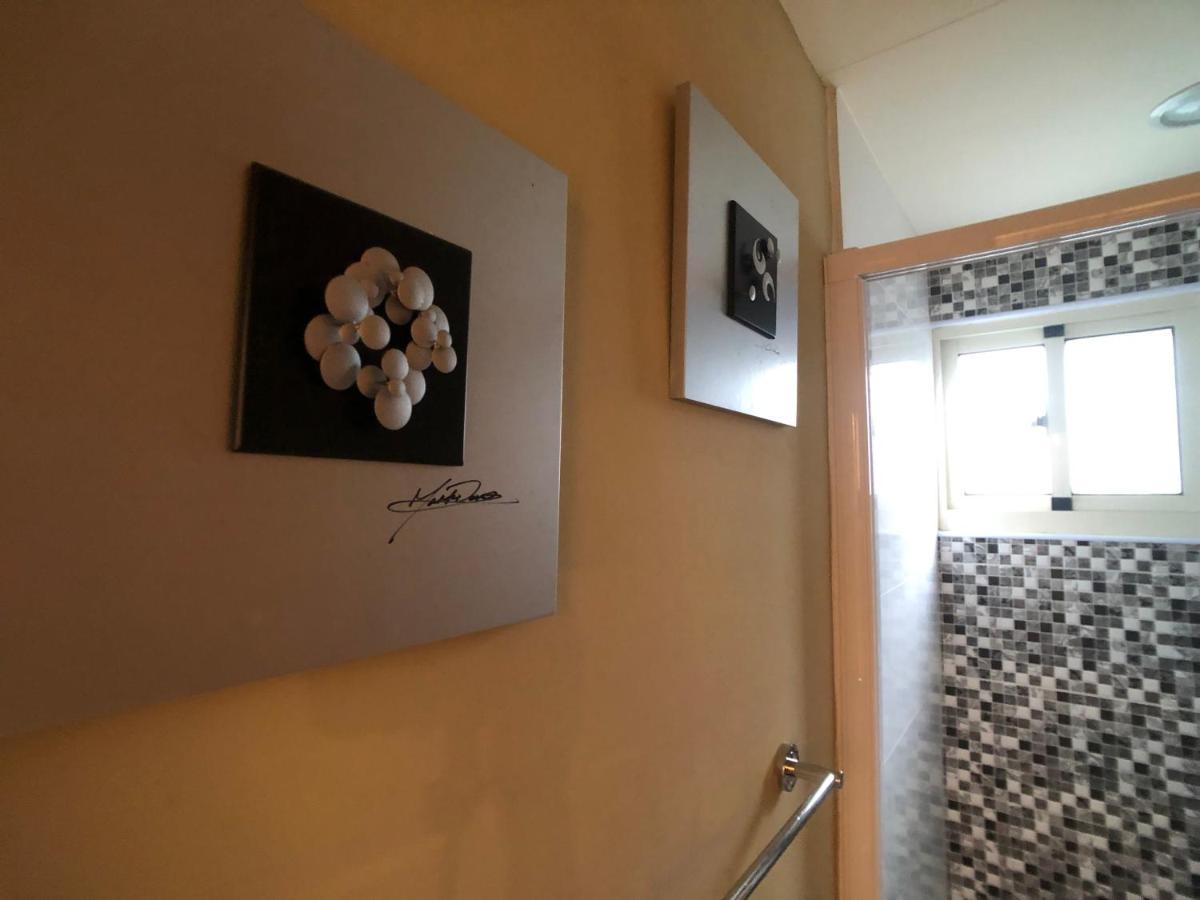 逢甲柏斯青年旅棧 Apartamento Taichung Exterior foto