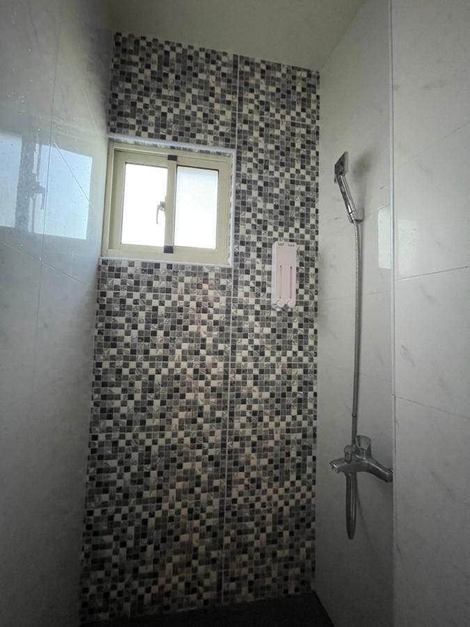 逢甲柏斯青年旅棧 Apartamento Taichung Exterior foto