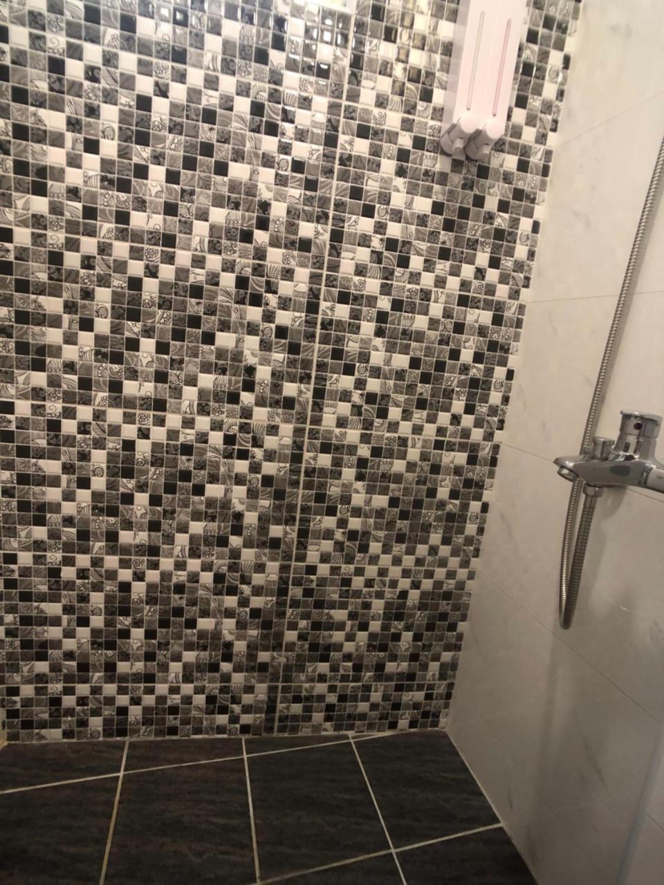 逢甲柏斯青年旅棧 Apartamento Taichung Exterior foto