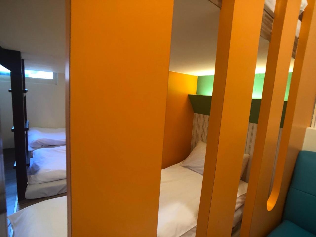 逢甲柏斯青年旅棧 Apartamento Taichung Exterior foto